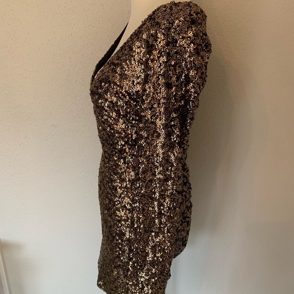 Haoduoyi Sparkly Sequin Fitted Mini Dress with V-Neck - Picture 9 of 13